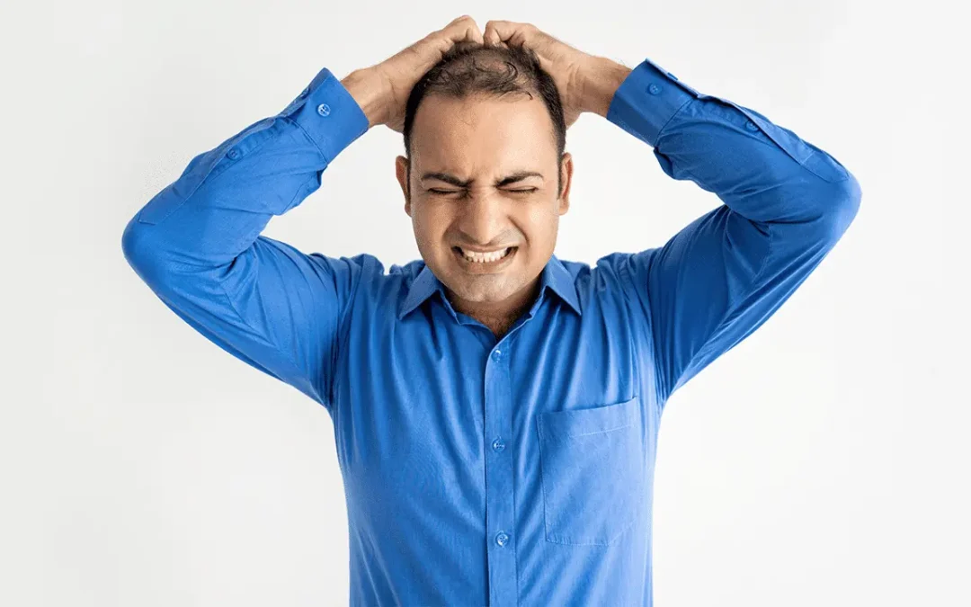 Haaruitval door stress: oorzaken, symptomen en effectieve oplossingen